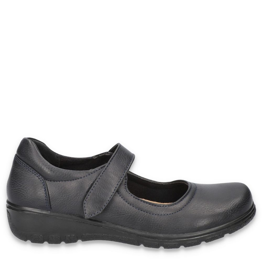 Easy Street Womens Archer Loafer