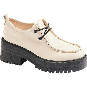 bezove-mokasiny-catwalk