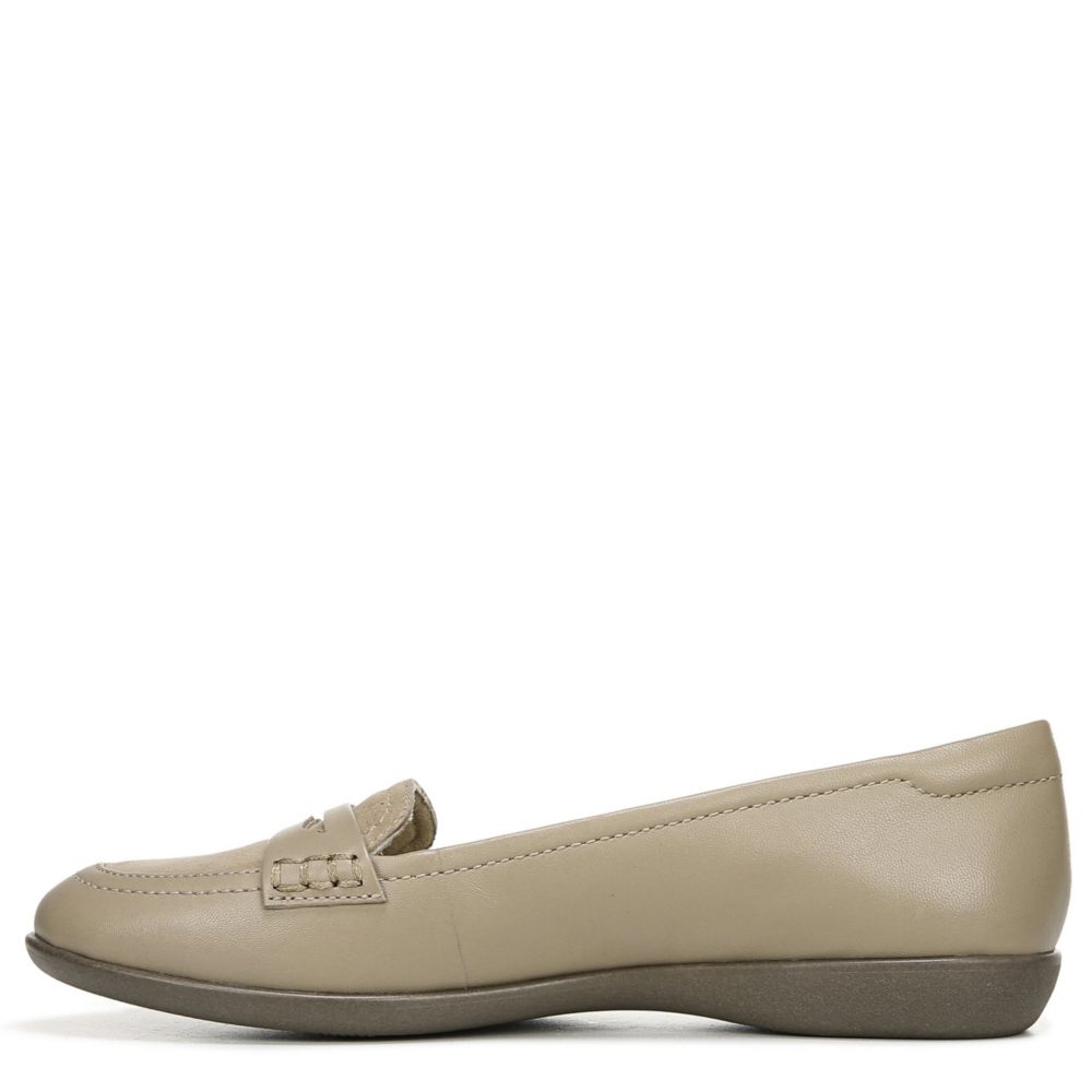 naturalizer finley loafer