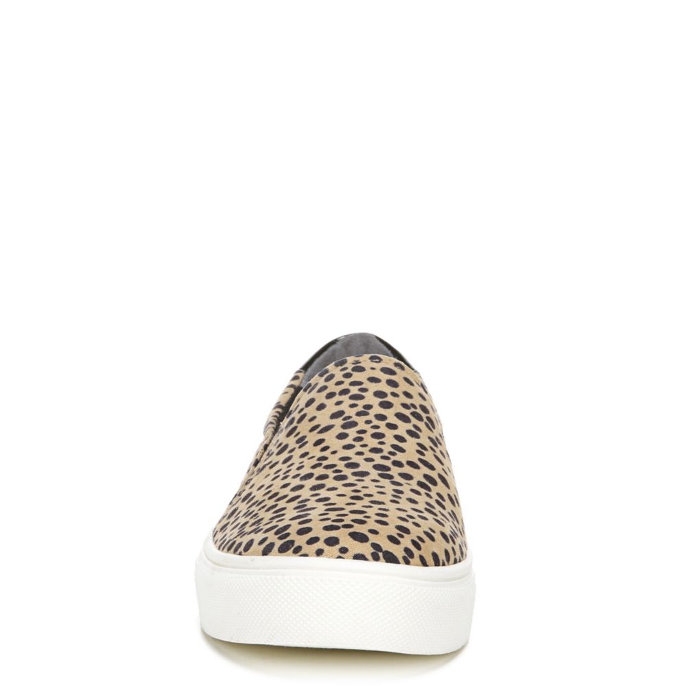 nova slip on sneaker