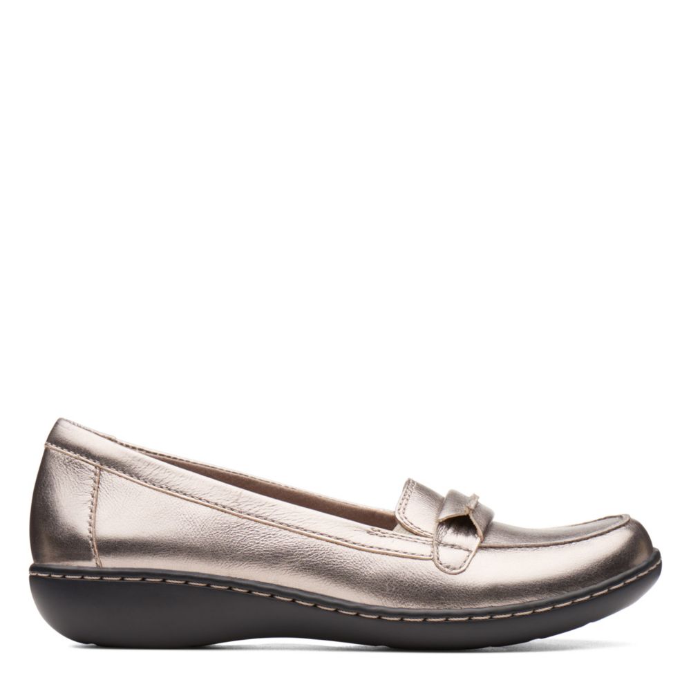 clarks women's ashland lily loafer