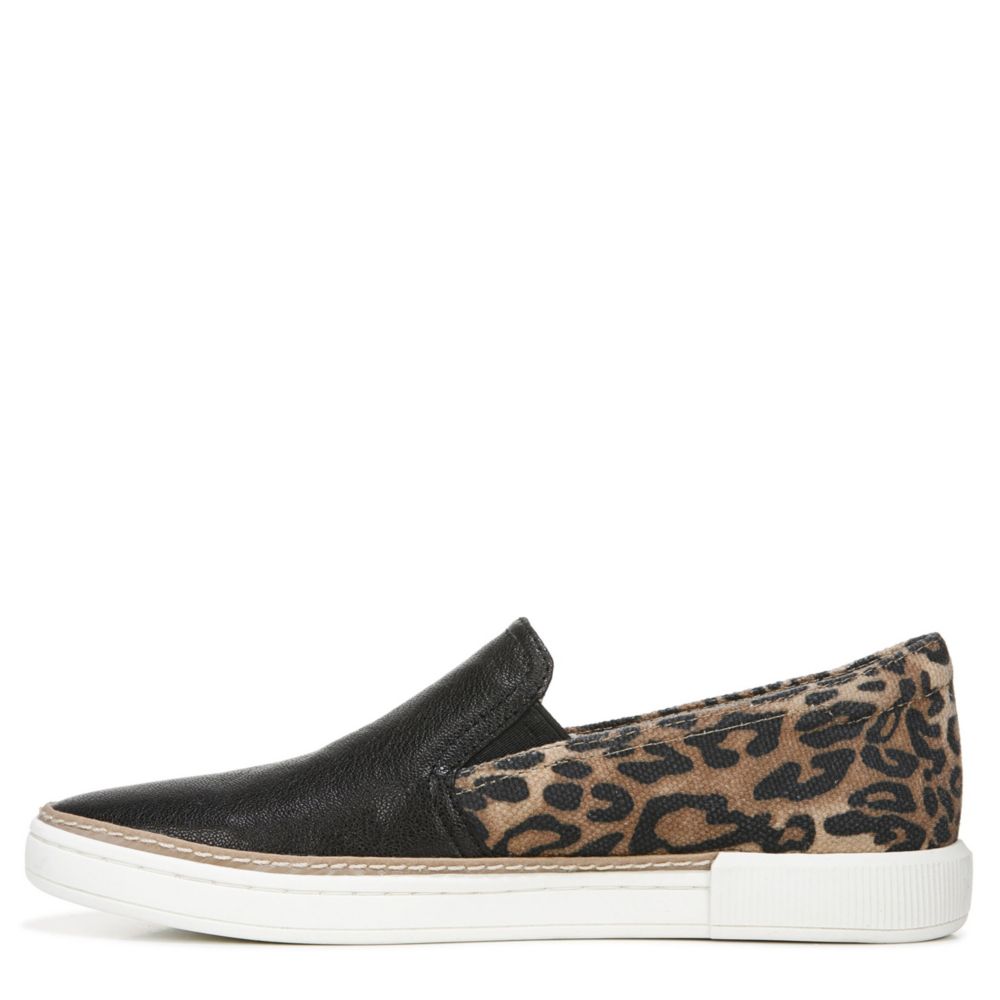 naturalizer zola slip on sneaker