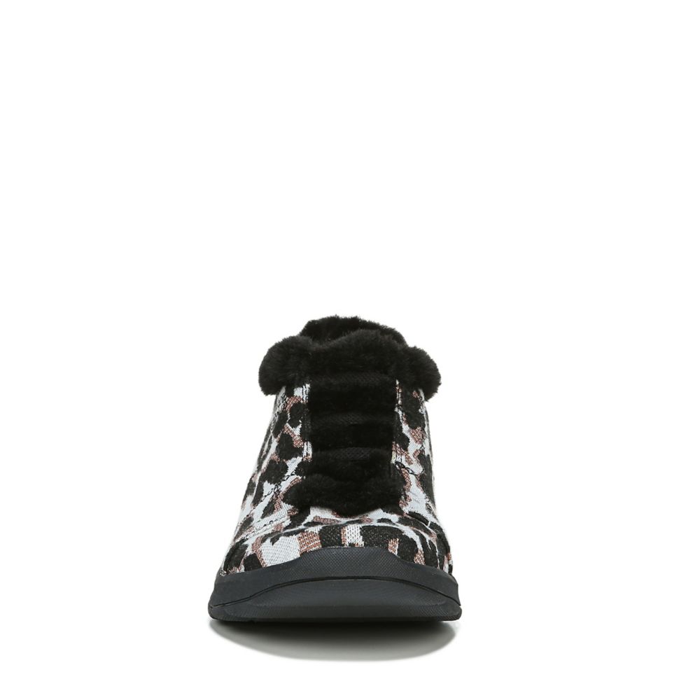 bzees hiking boots