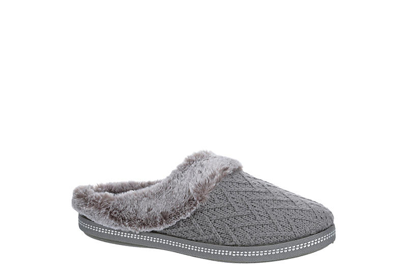 Grey Womens Cozy Campfire Essential Slipper | Slippers | Rack Room Shoes