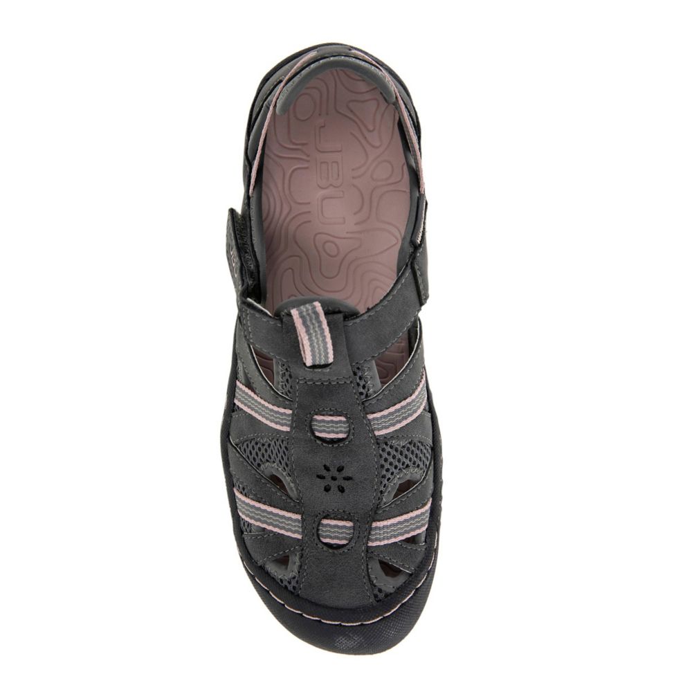 WOMENS REGIONAL SLIP ON SNEAKER