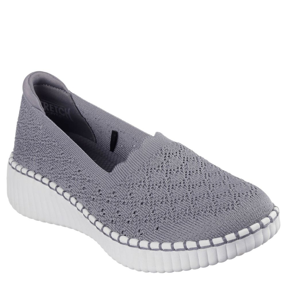 Skechers Womens Wilshire Blvd Slip On Sneaker