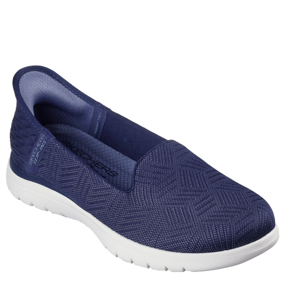 Skechers Women s Slip Ins On The Go Flex Clover Sneaker Blue Low top Sneakers 9.5