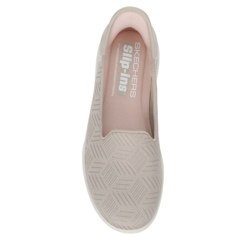 WOMENS SLIP-INS ON THE GO FLEX CLOVER SNEAKER