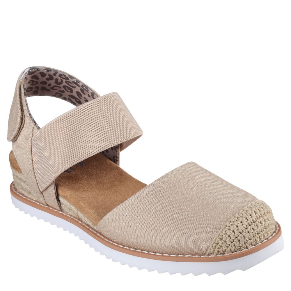 Bobs from Skechers Women s Desert Kiss Sandals Sun Shining 7M