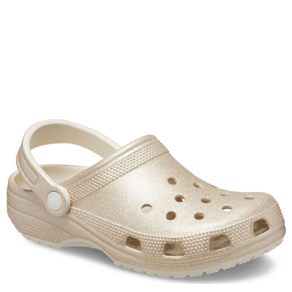 Does rack room clearance shoes sell crocs