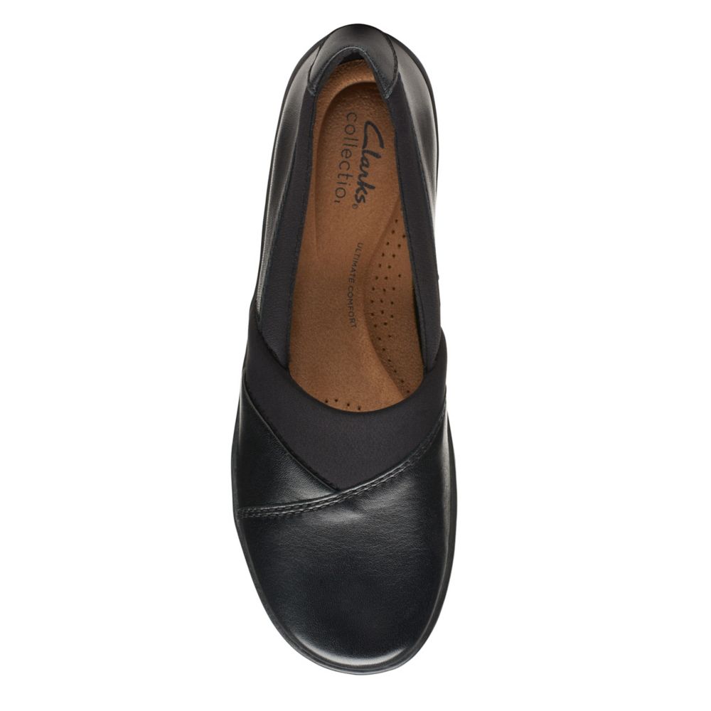 WOMENS CORA CHARM LOAFER