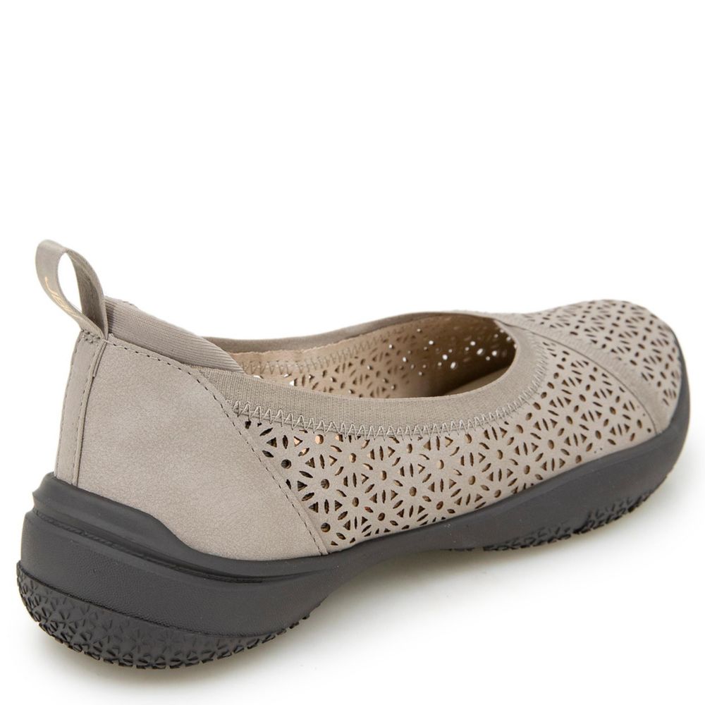 WOMENS EMMA SLIP ON SNEAKER