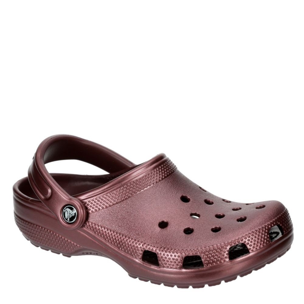 maroon crocs with fur