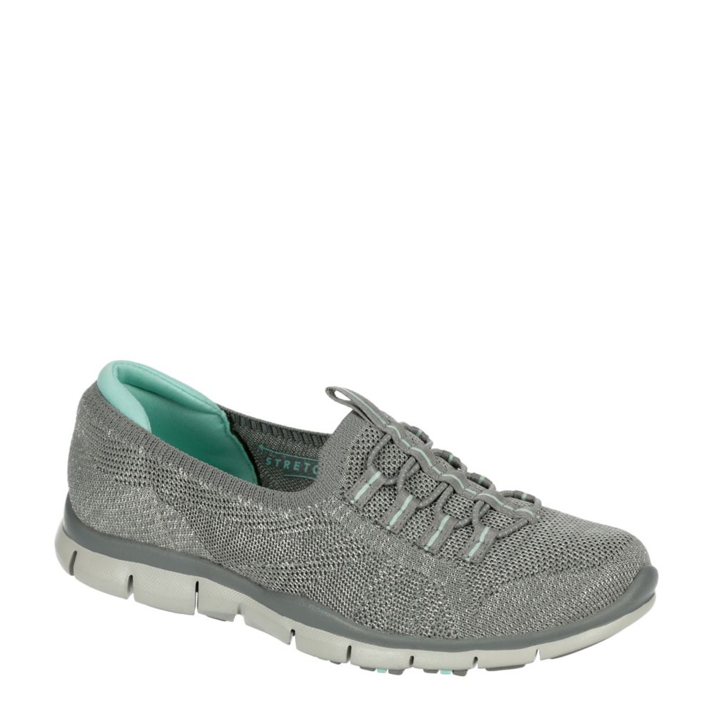 casual shoes skechers