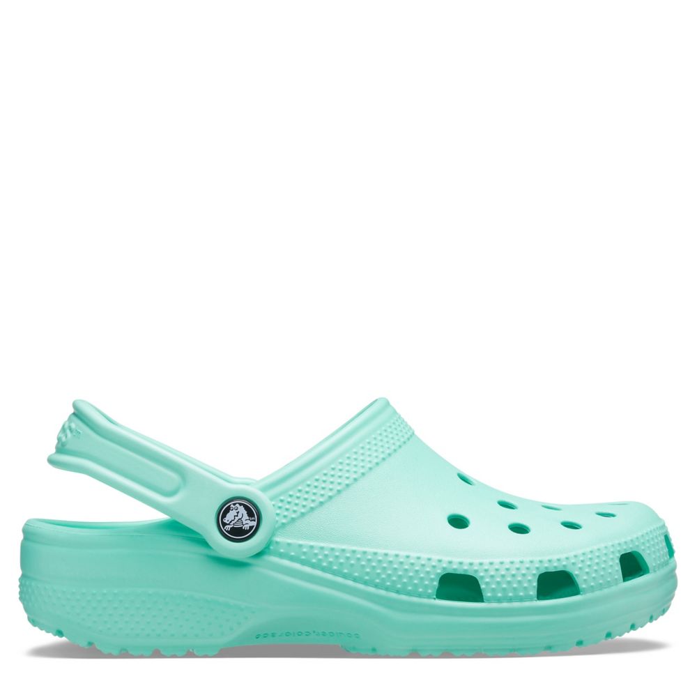 crocs on clearance