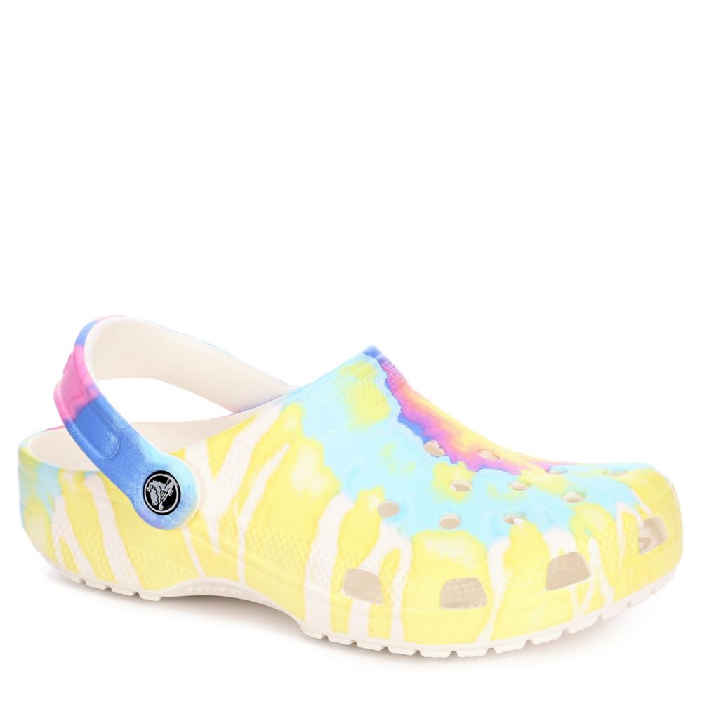 tie dye fleece crocs