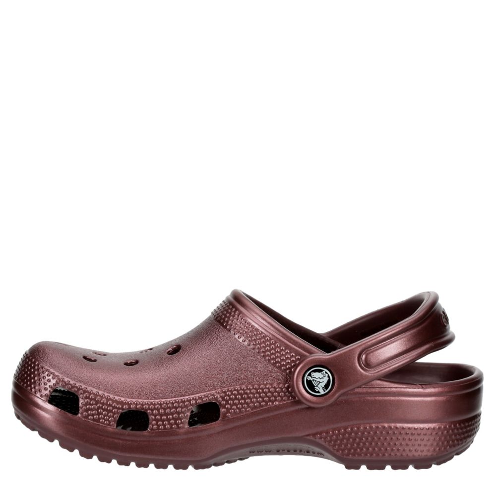 burgundy crocs