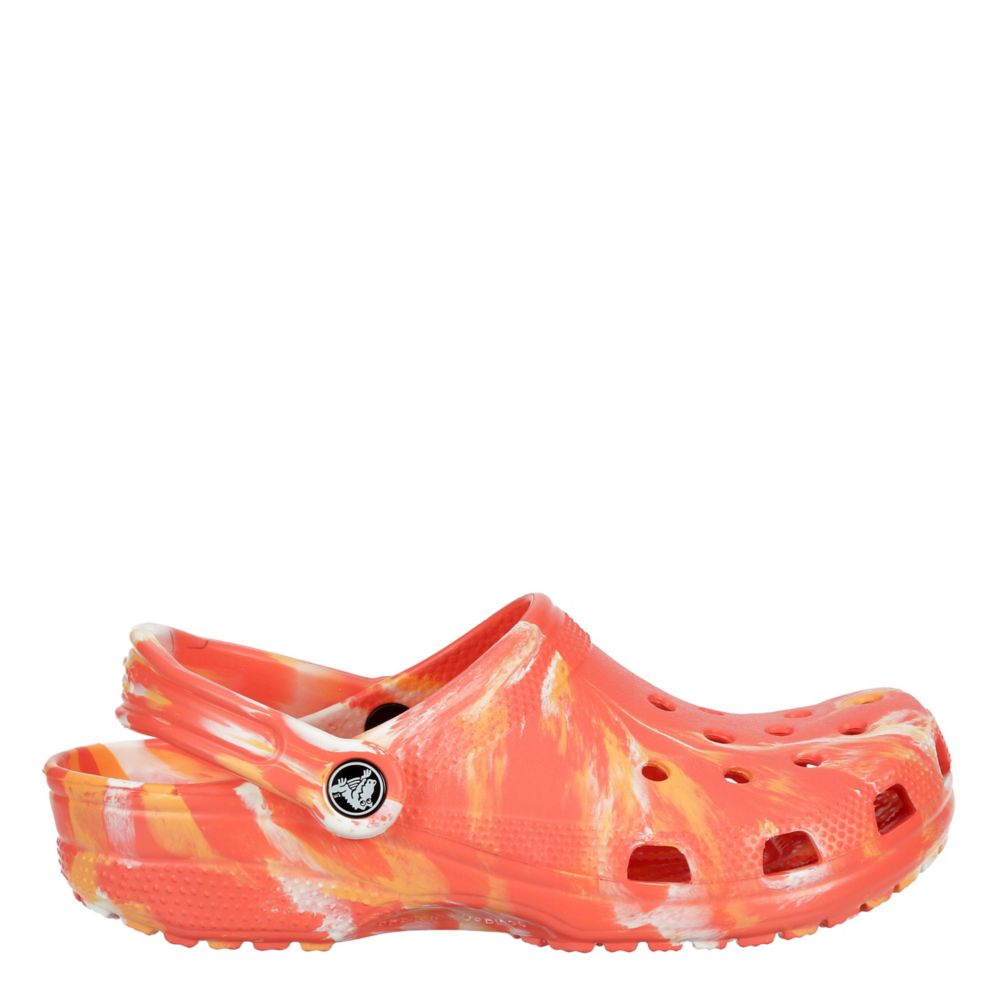 shoe carnival fuzzy crocs