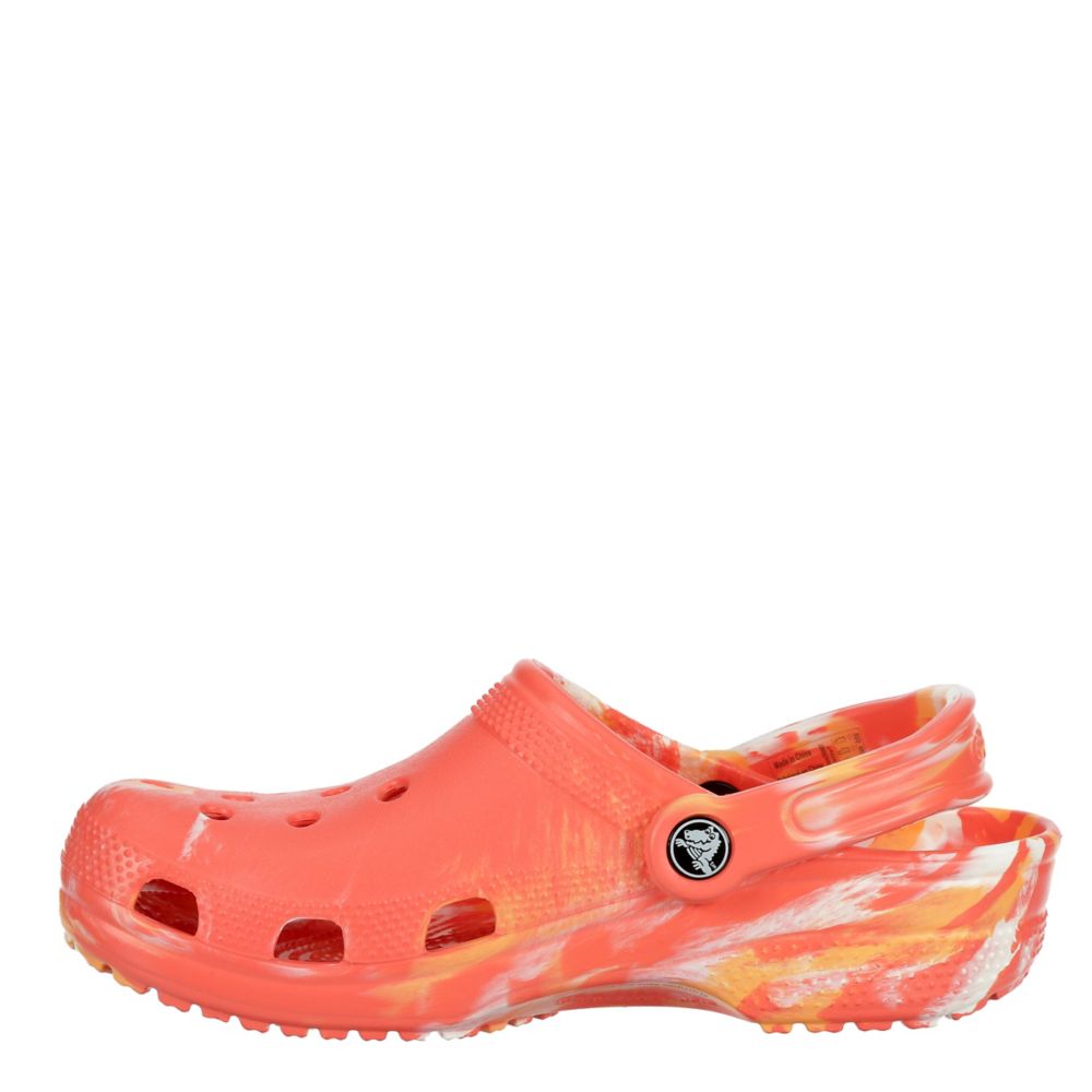 coral colored crocs