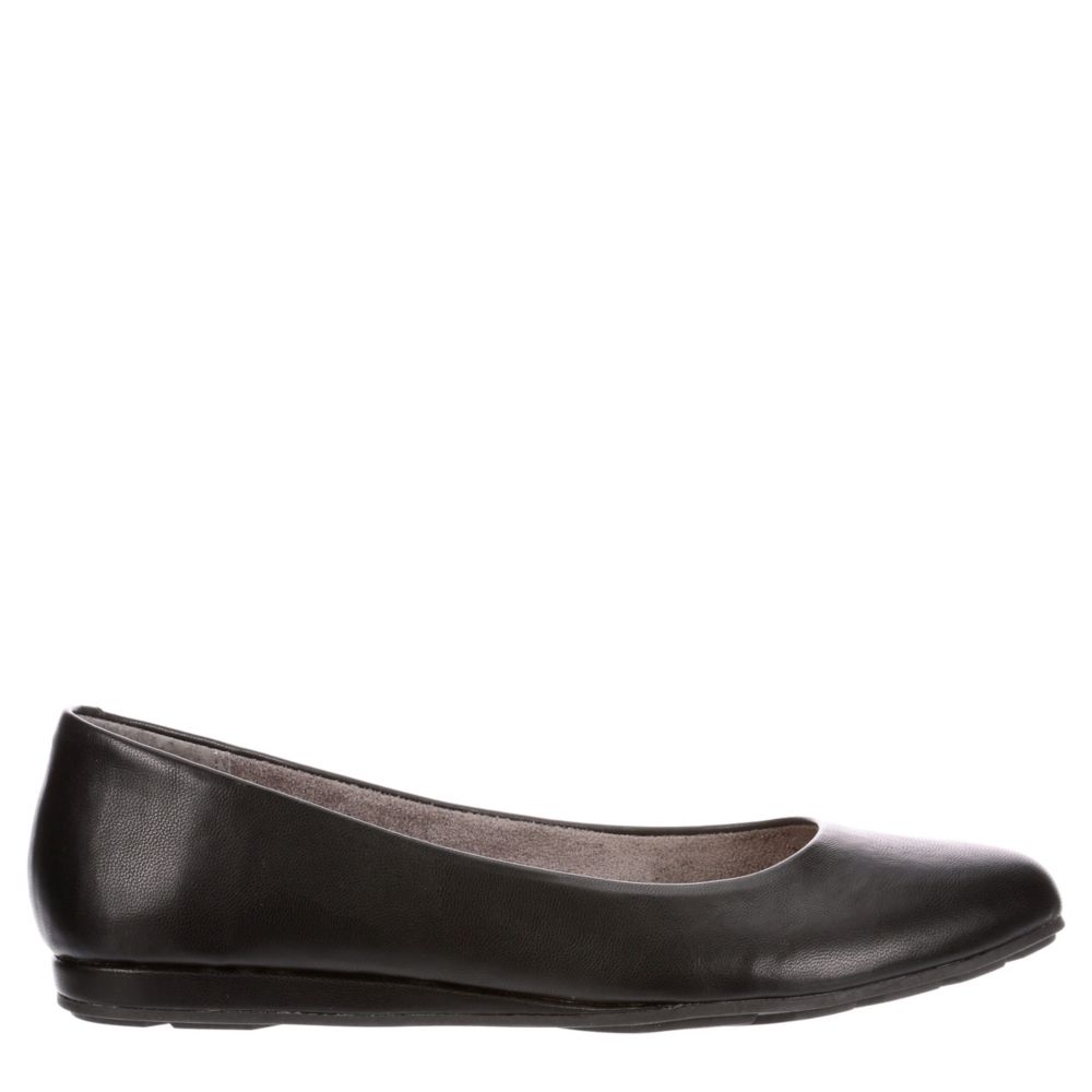 me too black loafers