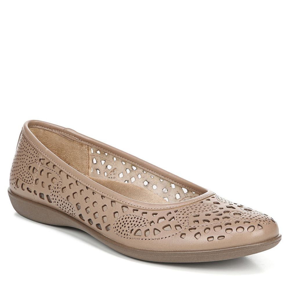 naturalizer felicite flat