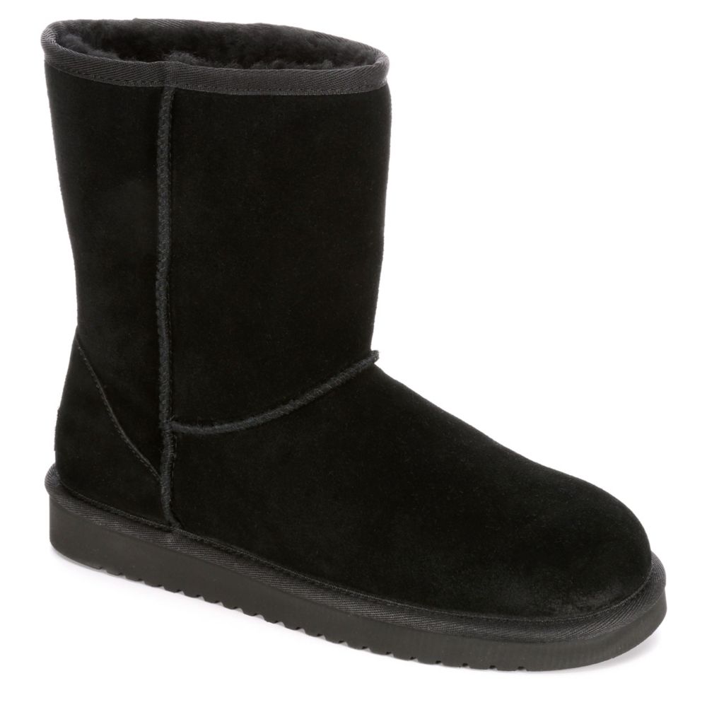 UGG Women's Boots Koolaburra All Black Short, Size 8 , And 9 for Sale in  Ontario, CA - OfferUp