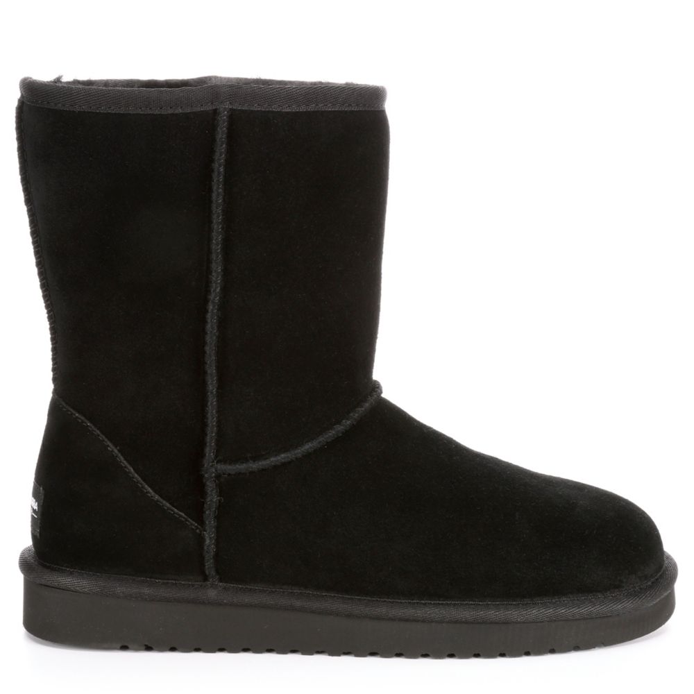 black mid uggs