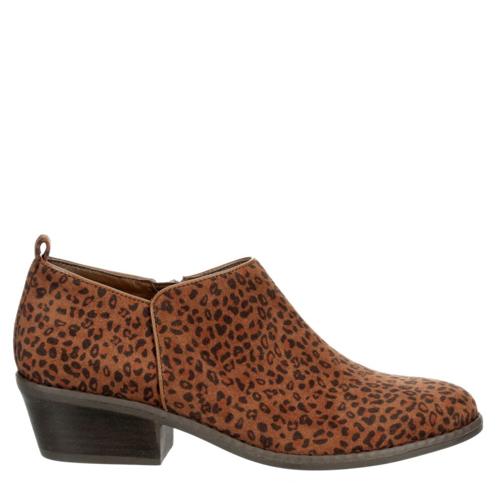 dress shoe stores near me womens