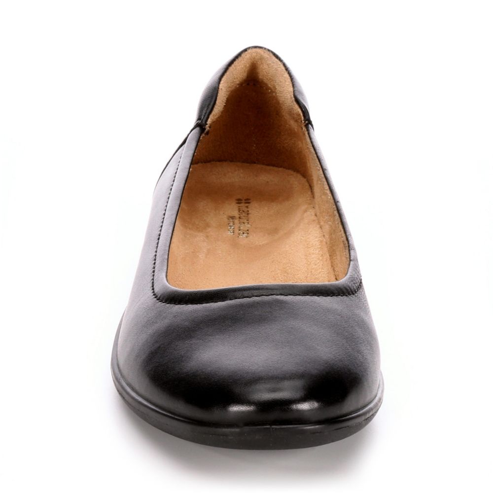 naturalizer flexy flats black