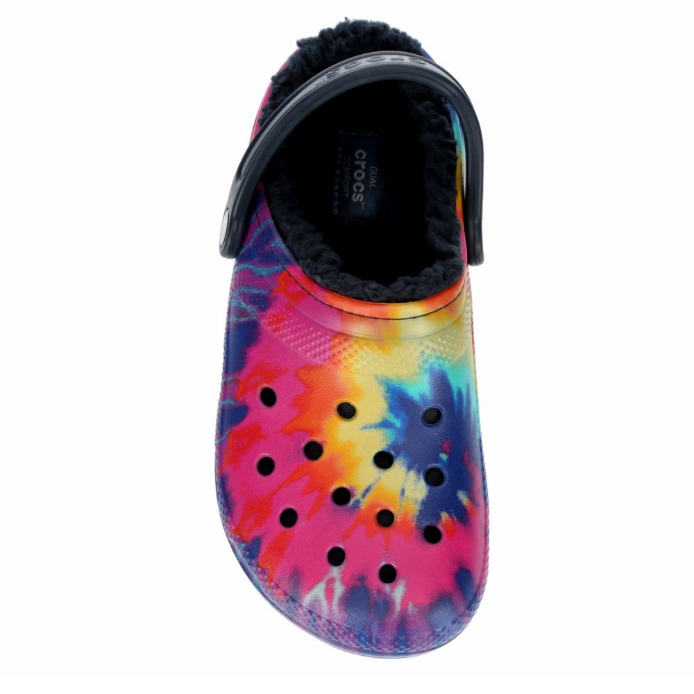 lined tie dye crocs