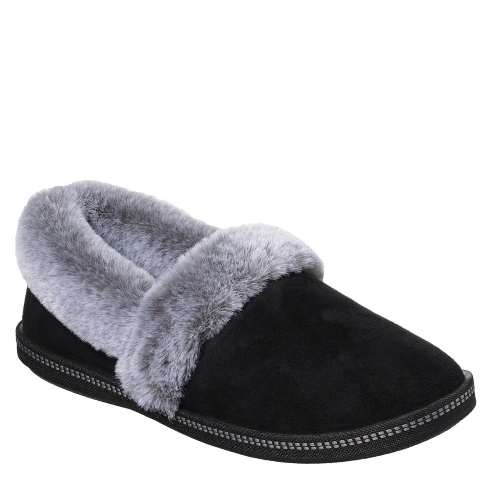 skechers fuzzy slippers