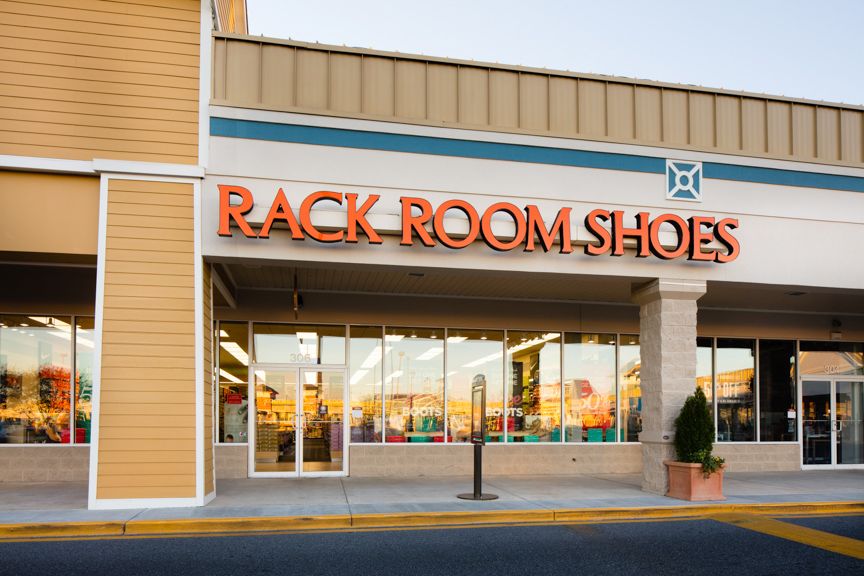 shoe stores in the tanger outlets