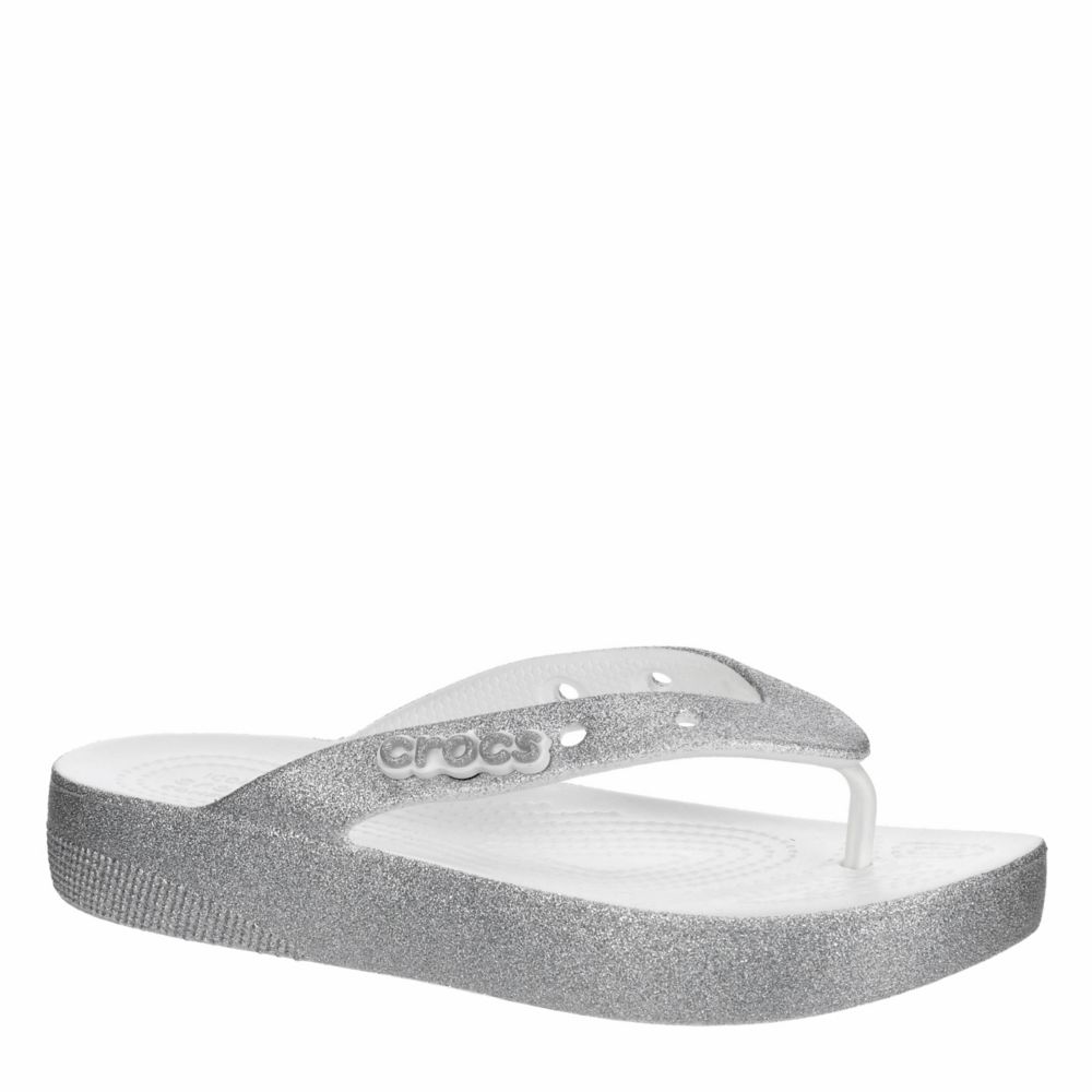 Geld rubber petticoat trog White Crocs Womens Classic Platform Flip Flop Sandal | Sandals | Rack Room  Shoes