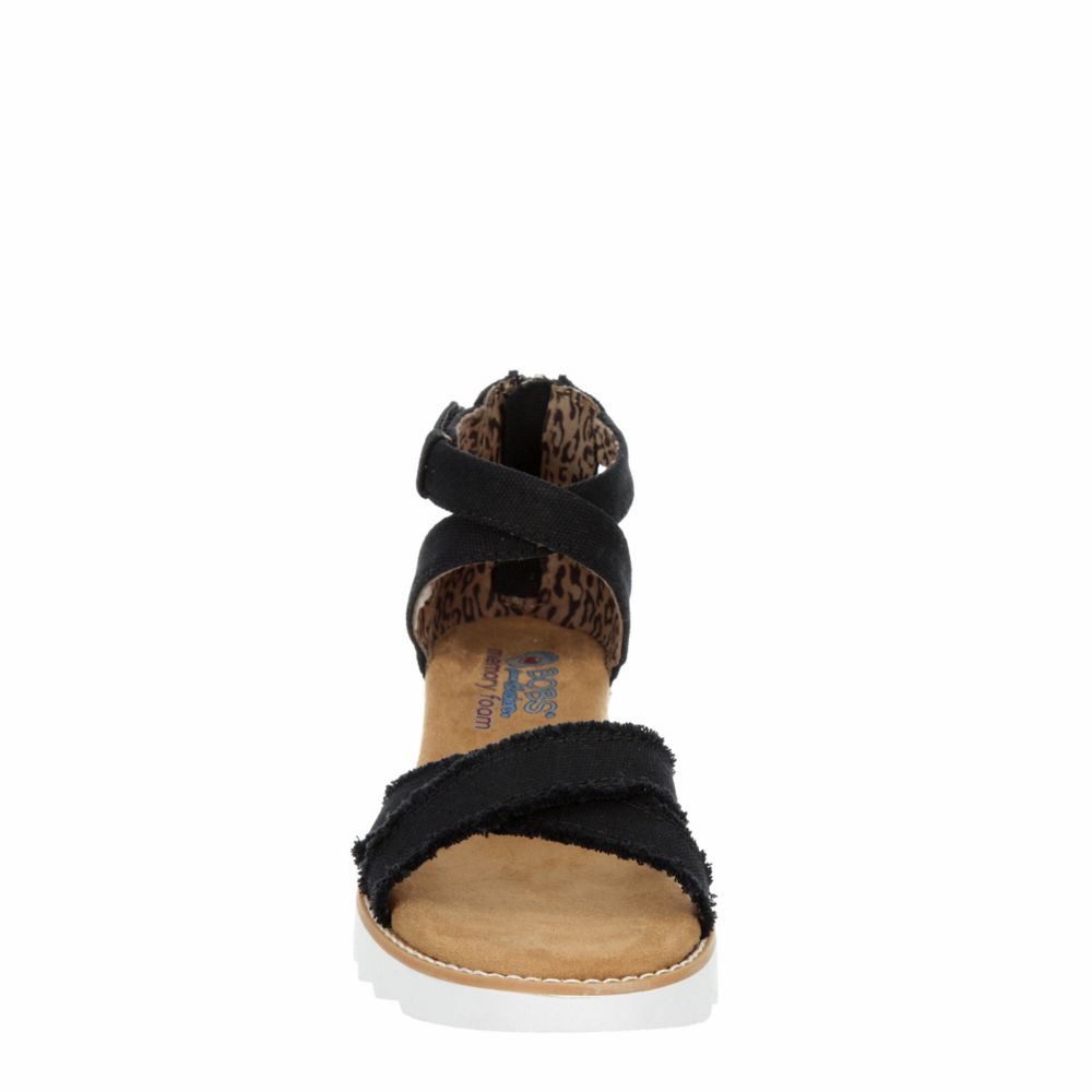 Skechers desert hotsell kiss black