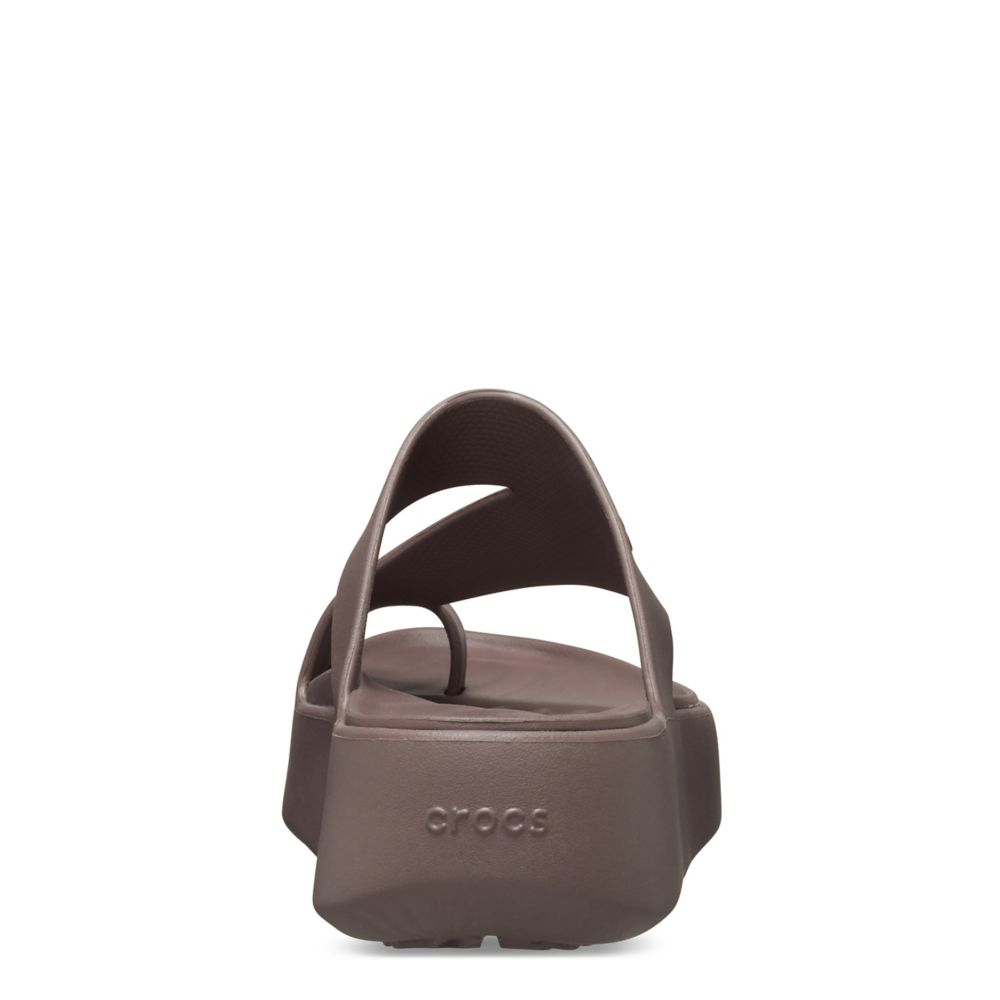 CROCS WOMENS GETAWAY PLATFORM TOE LOOP SANDAL - TAUPE