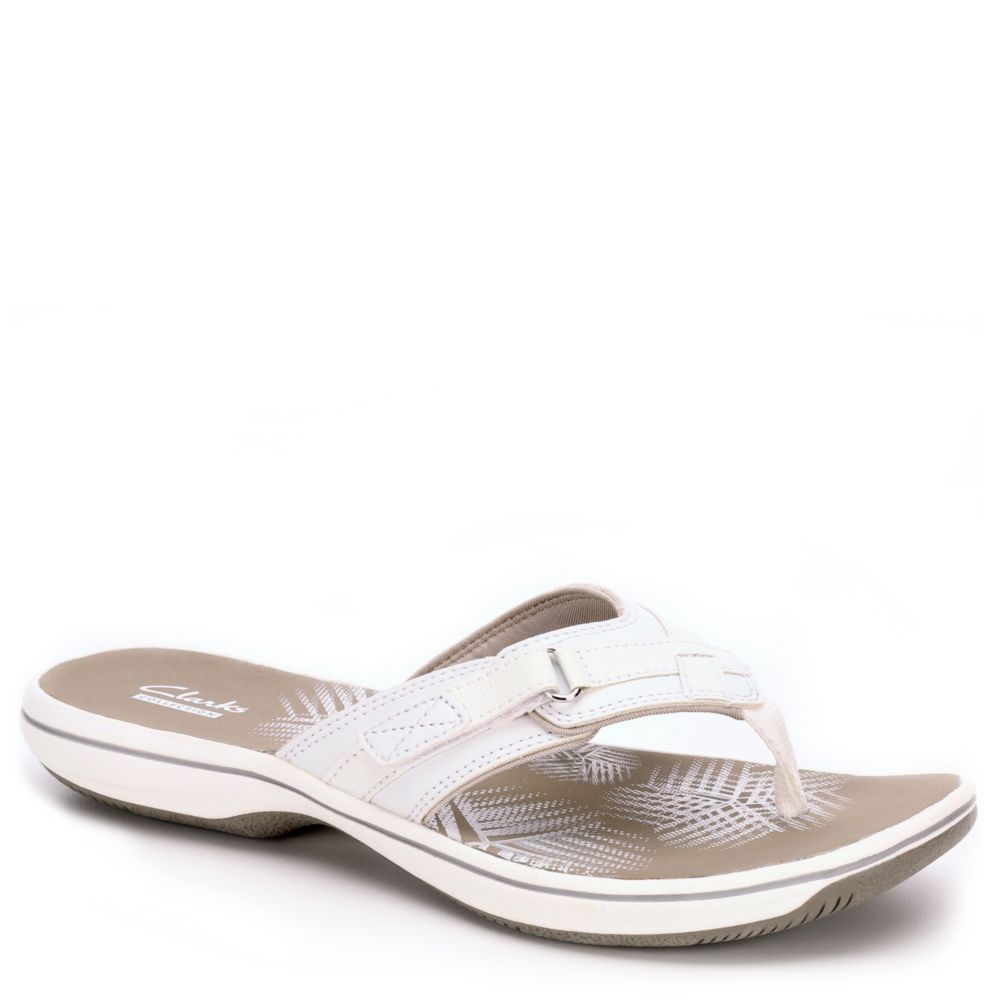 Clarks women's deals white flip flops