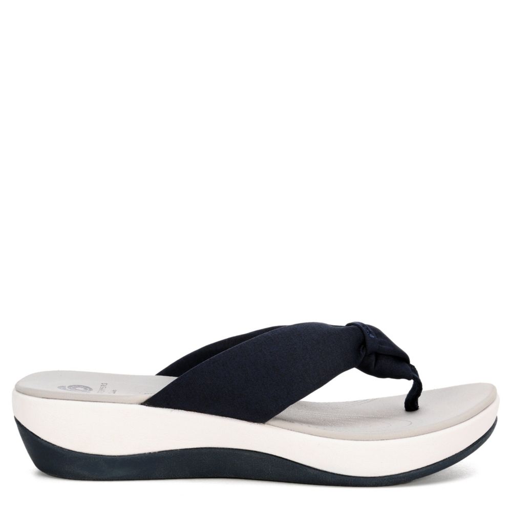 arla glison flip flops