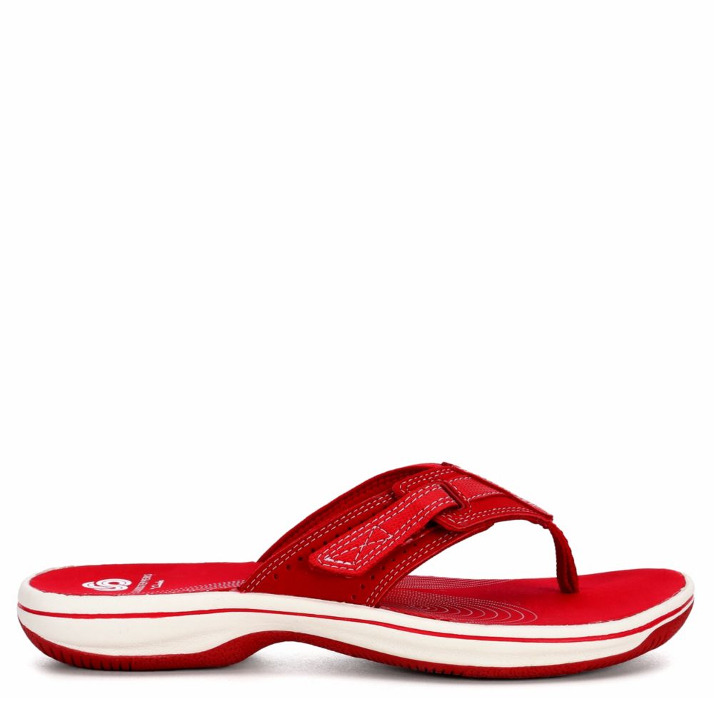 clarks red flip flops