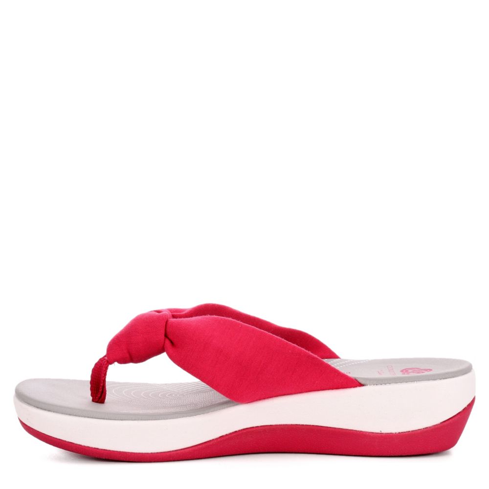 clarks pink flip flops