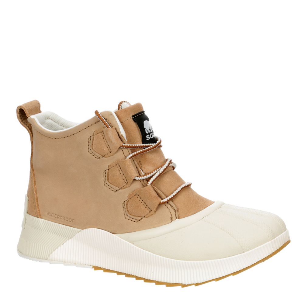 WOMENS OUT N ABOUT III CLASSIC BOOT TAN