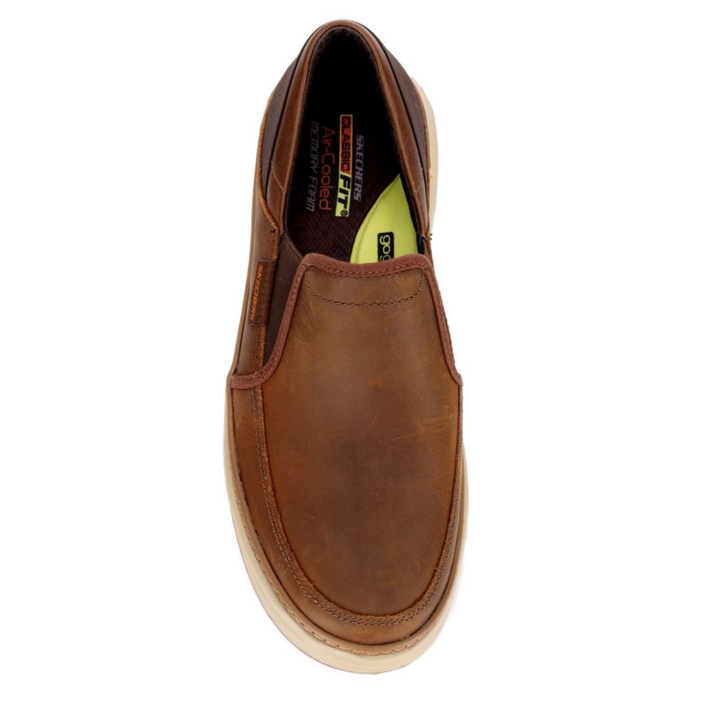 skechers classic fit memory foam mens