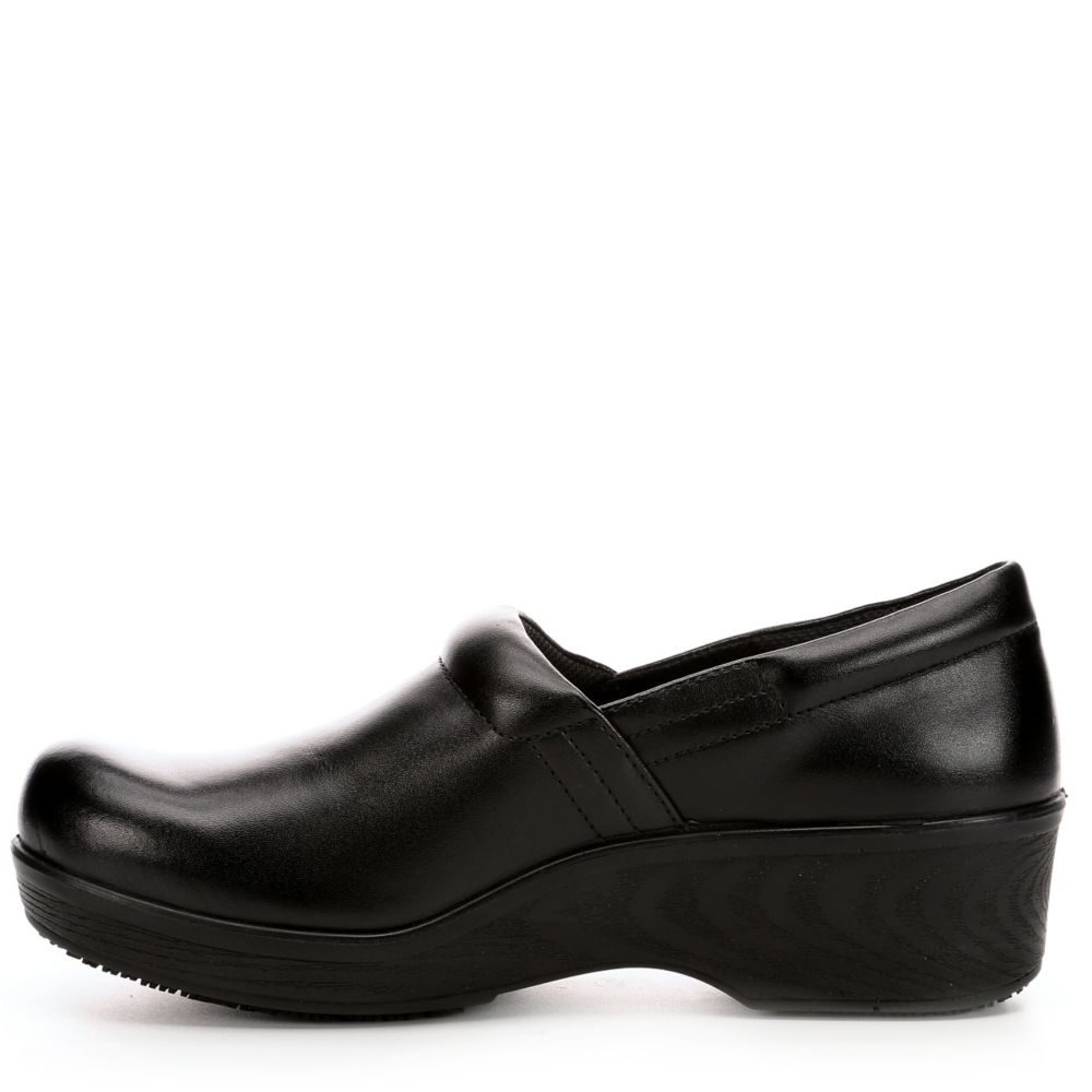 dr scholl's dynamo work clog