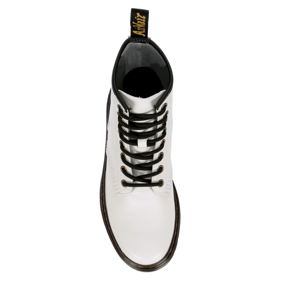 rack room shoes doc martens