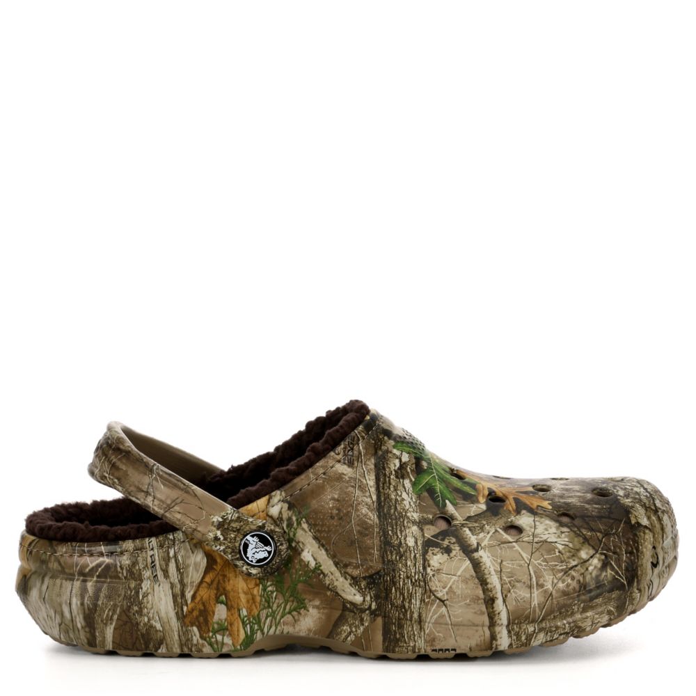 insulated camo crocs