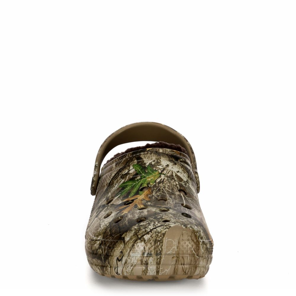 mens fur lined camo crocs