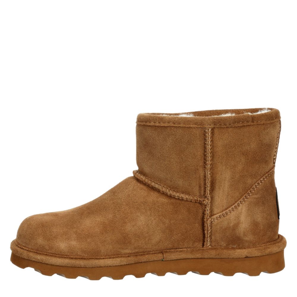 tan boots bearpaw