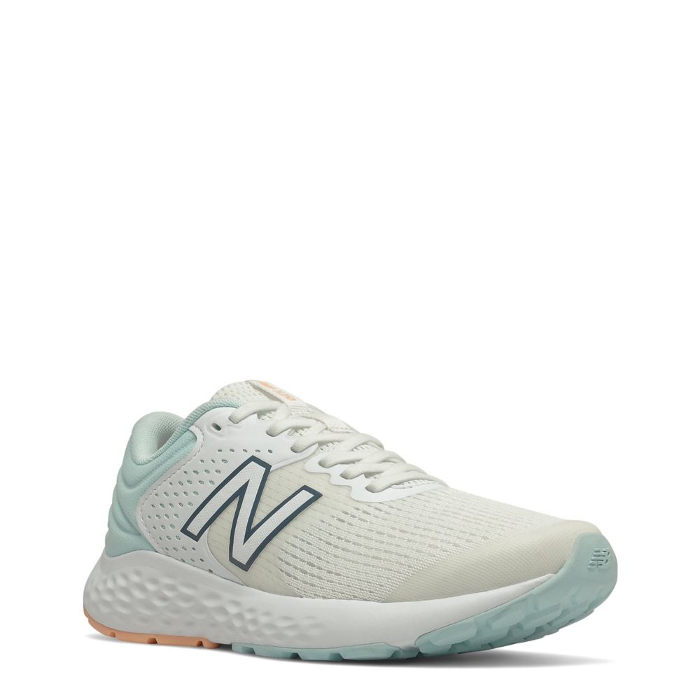 new balance 520 v7 running shoe - women's