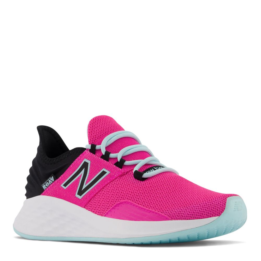 neon pink nike running shoes for women