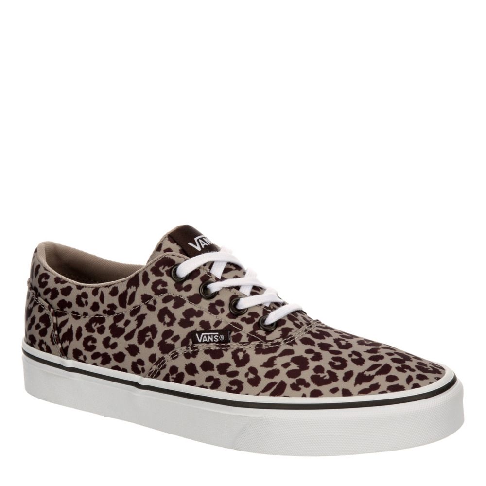 equilibrar Se convierte en lucha Leopard Vans Womens Doheny Sneaker | Womens | Rack Room Shoes