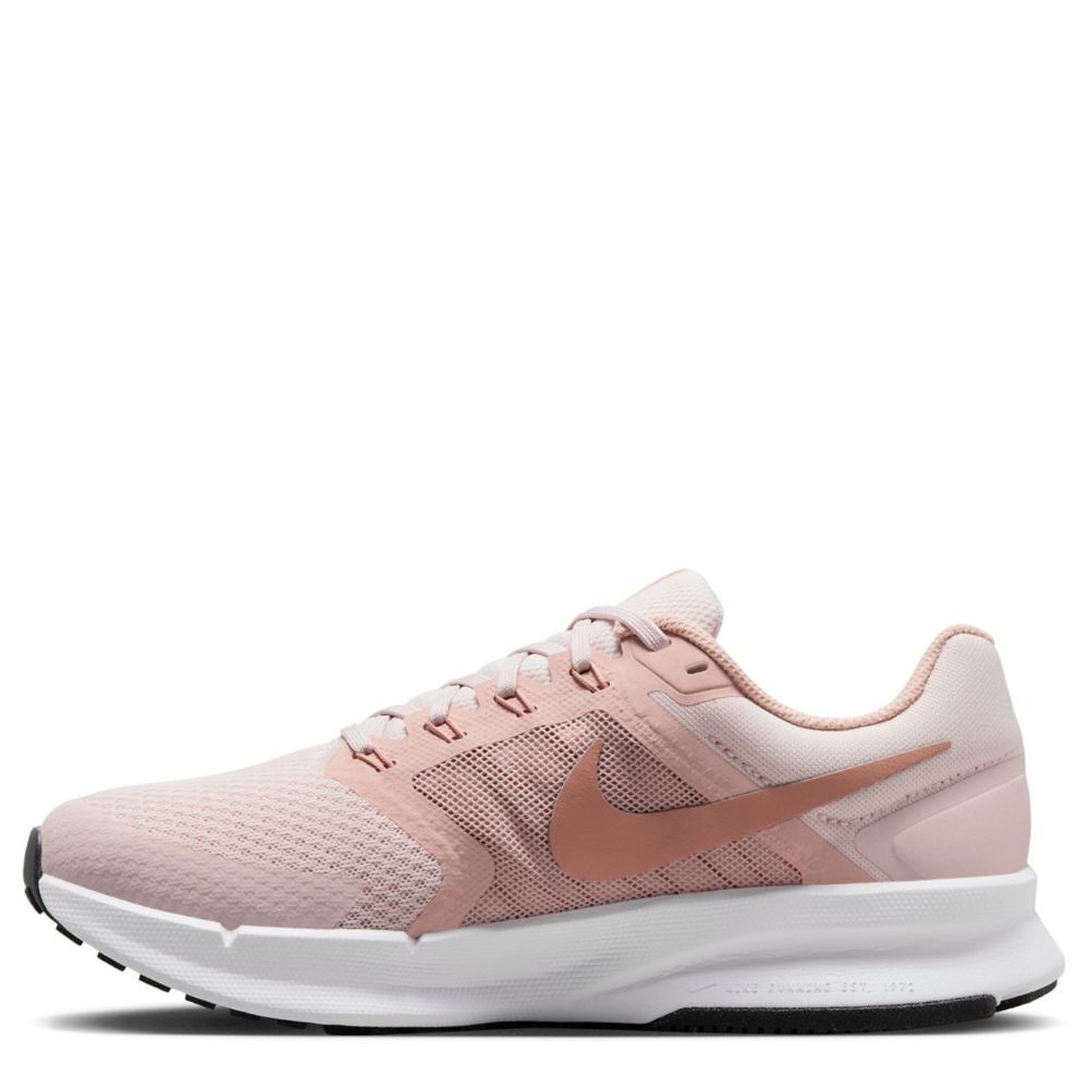 Blush pink nike shoes online